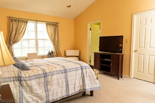 $550,000 | 12 Diaz Court, Unit 12, Franklin Park, NJ 08823