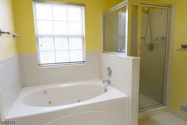 $550,000 | 12 Diaz Court, Unit 12, Franklin Park, NJ 08823