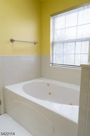 $550,000 | 12 Diaz Court, Unit 12, Franklin Park, NJ 08823