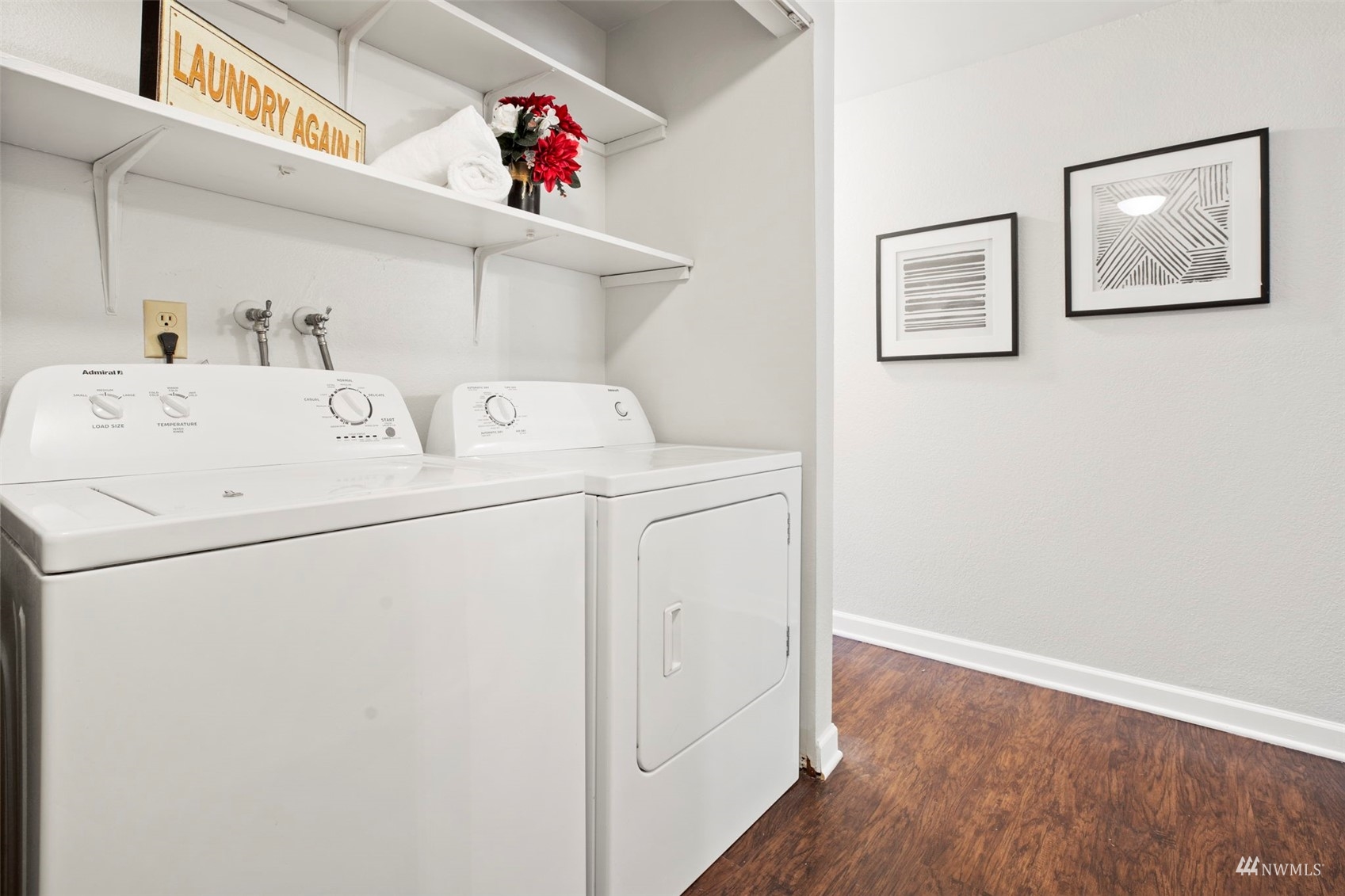 820 Cady Road, Unit F107 Everett, WA 98203 - Photo 15 of 33 a utility room with dryer and washer