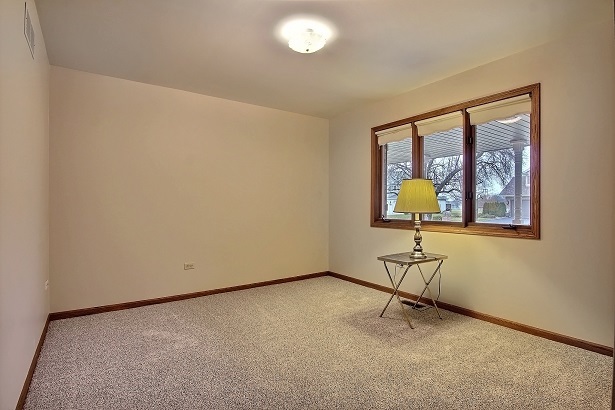 18311 Holland Road Lansing, IL 60438 - Photo 22 of 33