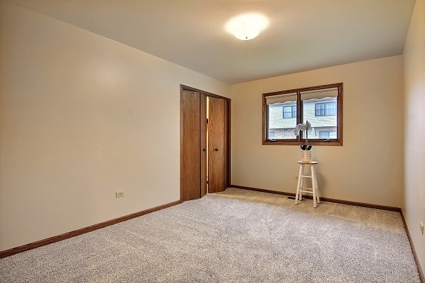 18311 Holland Road Lansing, IL 60438 - Photo 23 of 33