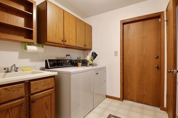 18311 Holland Road Lansing, IL 60438 - Photo 24 of 33