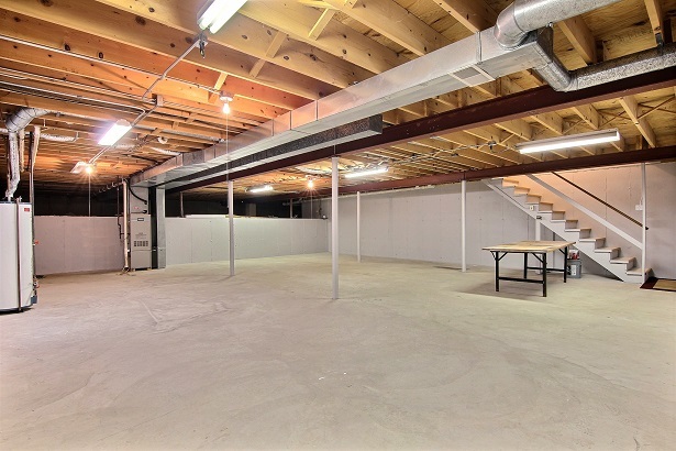 18311 Holland Road Lansing, IL 60438 - Photo 27 of 33