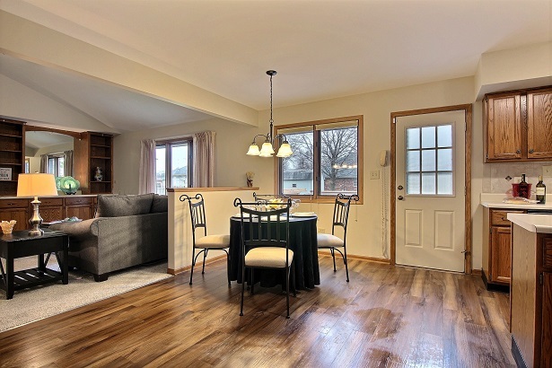 18311 Holland Road Lansing, IL 60438 - Photo 7 of 33