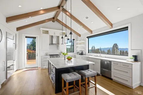 $2,075,000 | 1750 Crystal Springs Court, Santa Rosa, CA 95404