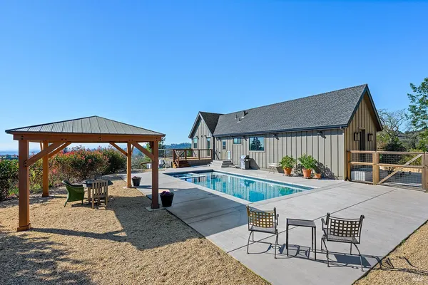 $2,075,000 | 1750 Crystal Springs Court, Santa Rosa, CA 95404
