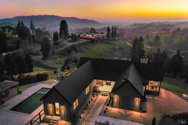 $2,075,000 | 1750 Crystal Springs Court, Santa Rosa, CA 95404