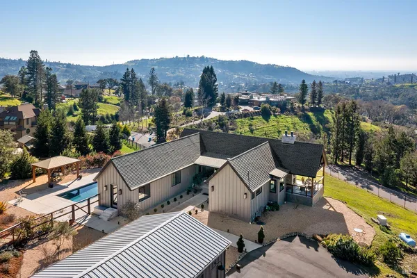 $2,075,000 | 1750 Crystal Springs Court, Santa Rosa, CA 95404