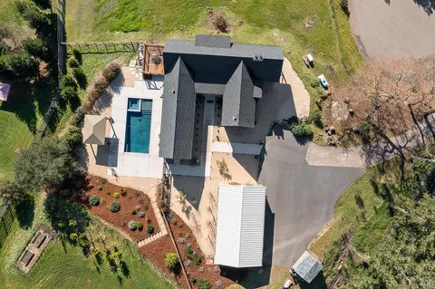 $2,075,000 | 1750 Crystal Springs Court, Santa Rosa, CA 95404