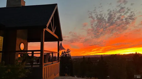 $2,075,000 | 1750 Crystal Springs Court, Santa Rosa, CA 95404