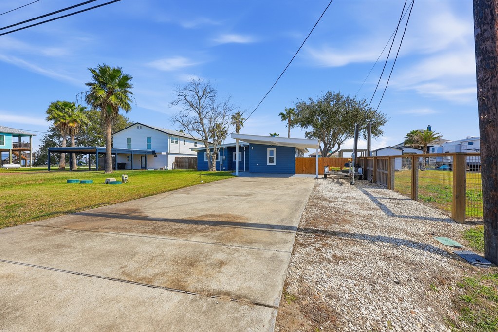 129 Copano Cove Road Rockport, TX 78382 - Photo 8 of 37