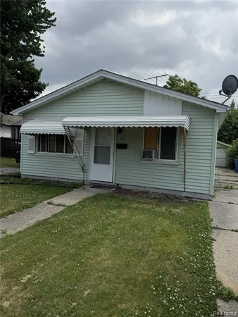 $89,000 | 8412 Stephens, Warren, MI 48089