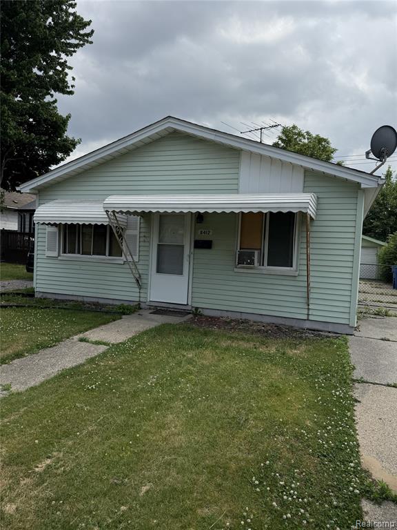 8412 Stephens Warren, MI 48089 - Photo 1 of 17