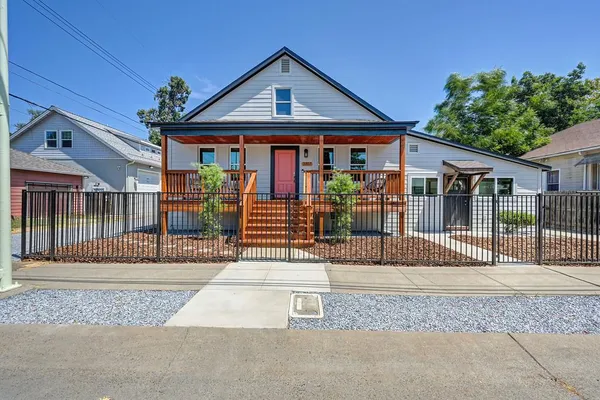 $799,500 | 3307 37th Street, Sacramento, CA 95817