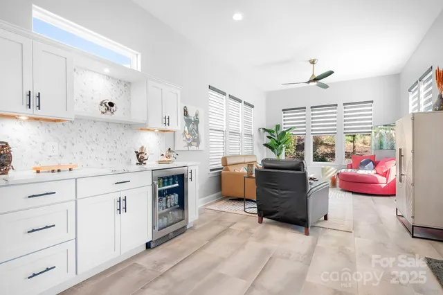 $577,500 | 115 Chimney Rock Court, Denver, NC 28037