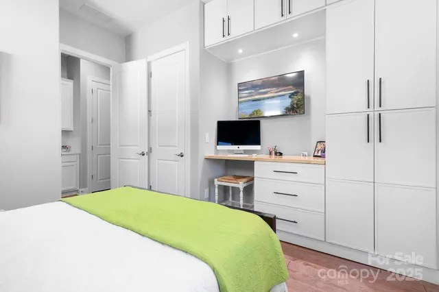 $577,500 | 115 Chimney Rock Court, Denver, NC 28037