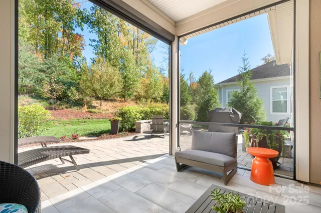 $577,500 | 115 Chimney Rock Court, Denver, NC 28037