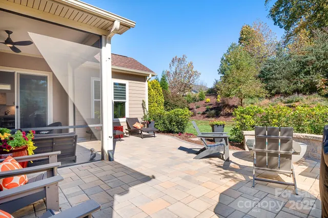 $577,500 | 115 Chimney Rock Court, Denver, NC 28037