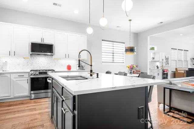 $577,500 | 115 Chimney Rock Court, Denver, NC 28037