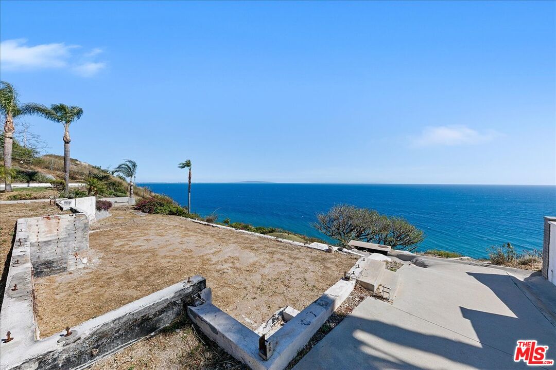 20542 Seaboard Road Malibu, CA 90265 - Photo 6 of 16