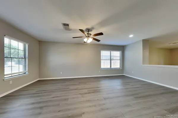 $2,225 | 10542 Elder Pond, San Antonio, TX 78254