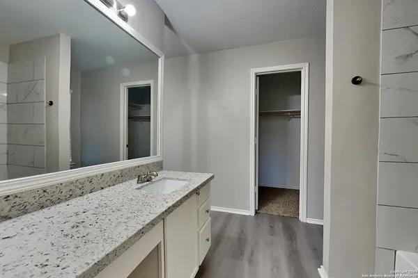 $2,225 | 10542 Elder Pond, San Antonio, TX 78254