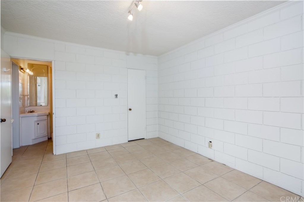 1844 Upper Rim Rock Road Laguna Beach, CA 92651 - Photo 33 of 38 a view of an empty room