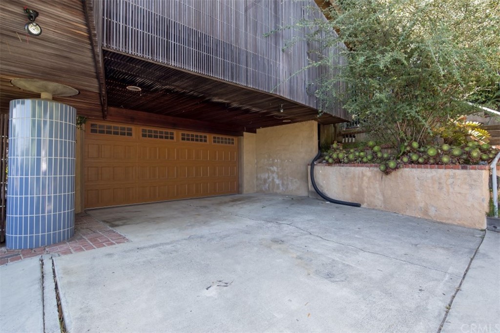 1844 Upper Rim Rock Road Laguna Beach, CA 92651 - Photo 38 of 38 a view of a backyard