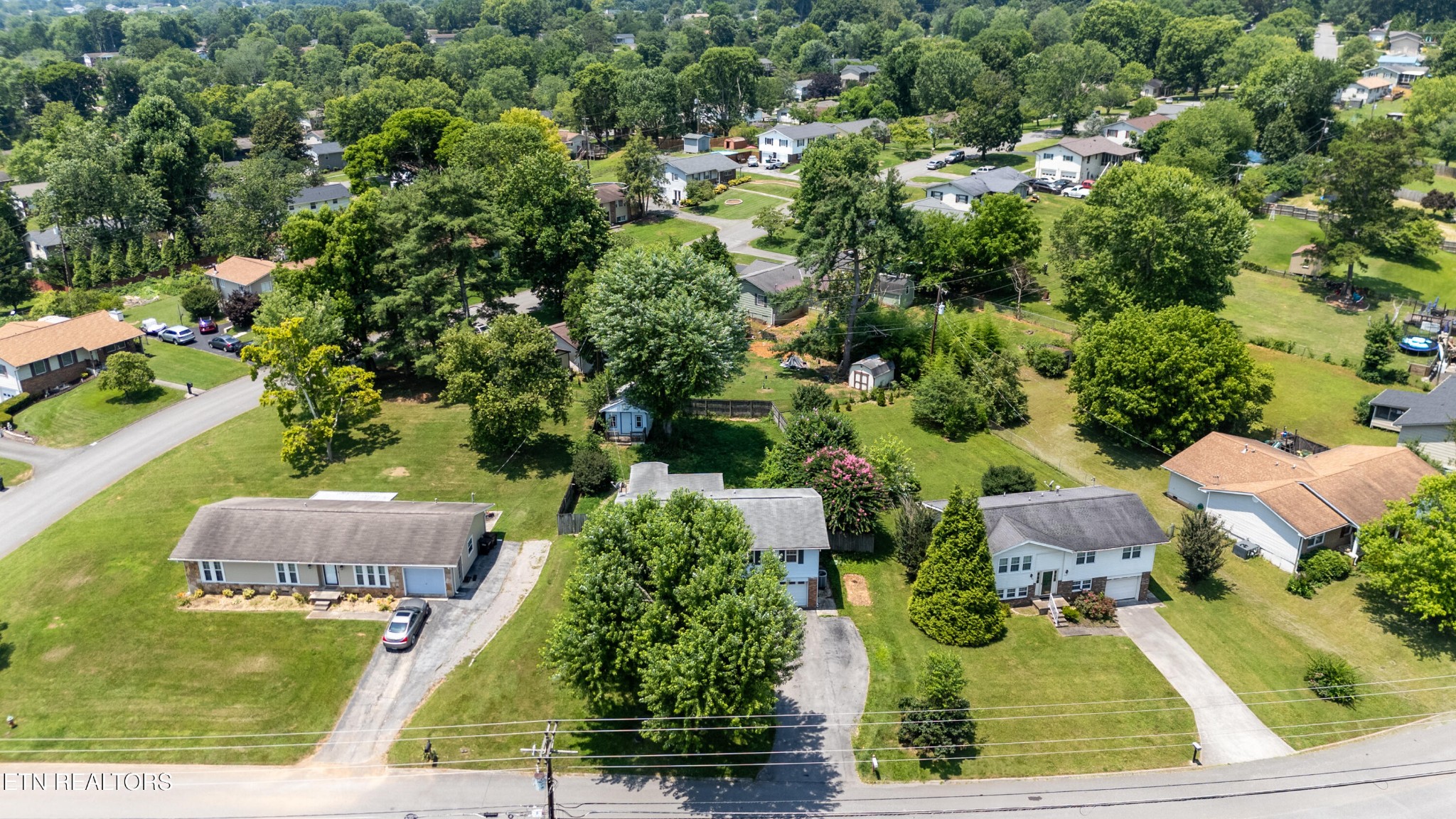 7725 Cranley Road Powell, TN 37849 - Photo 31 of 43 an aerial view of a house