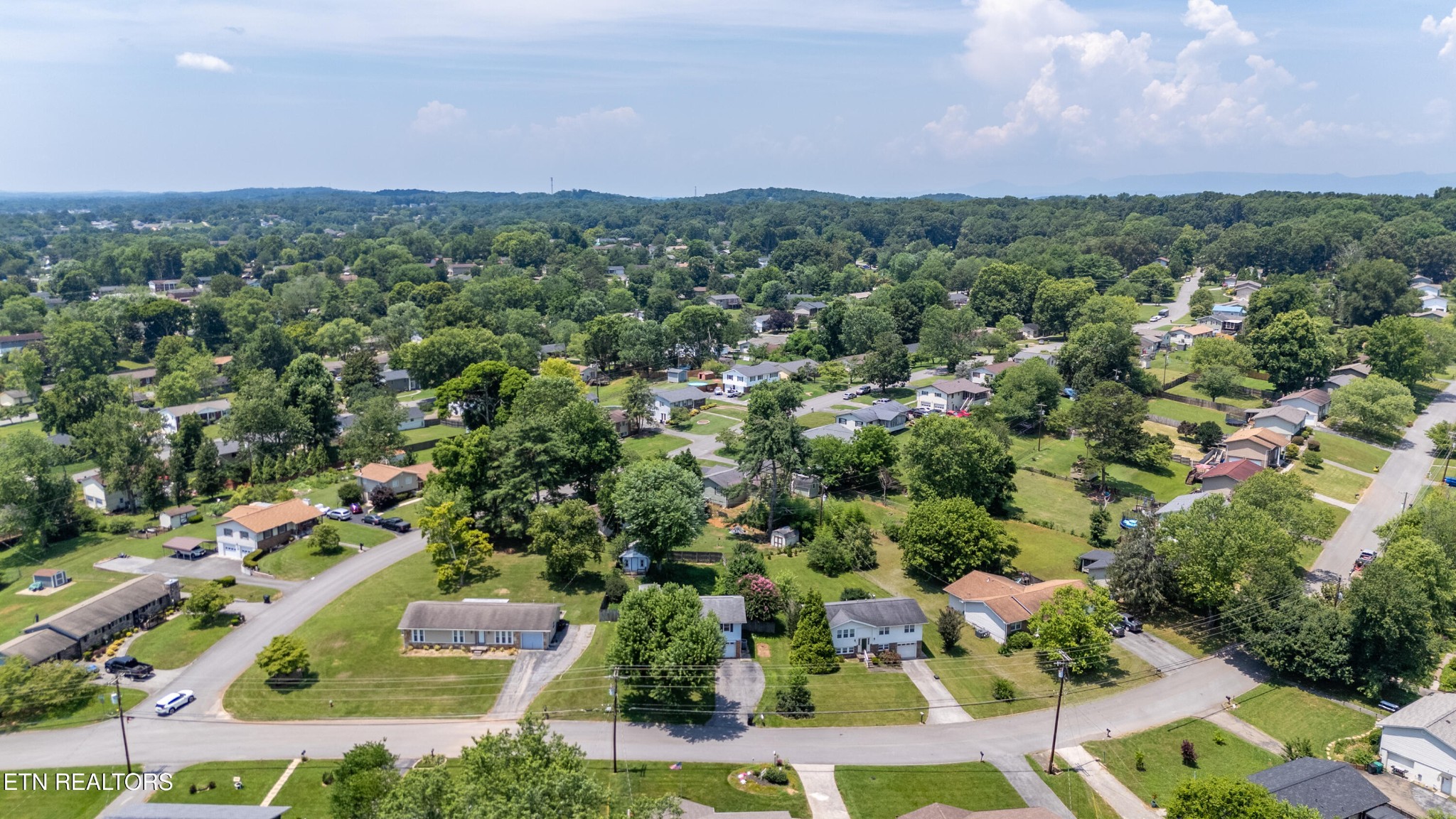 7725 Cranley Road Powell, TN 37849 - Photo 35 of 43 an aerial view of multiple house