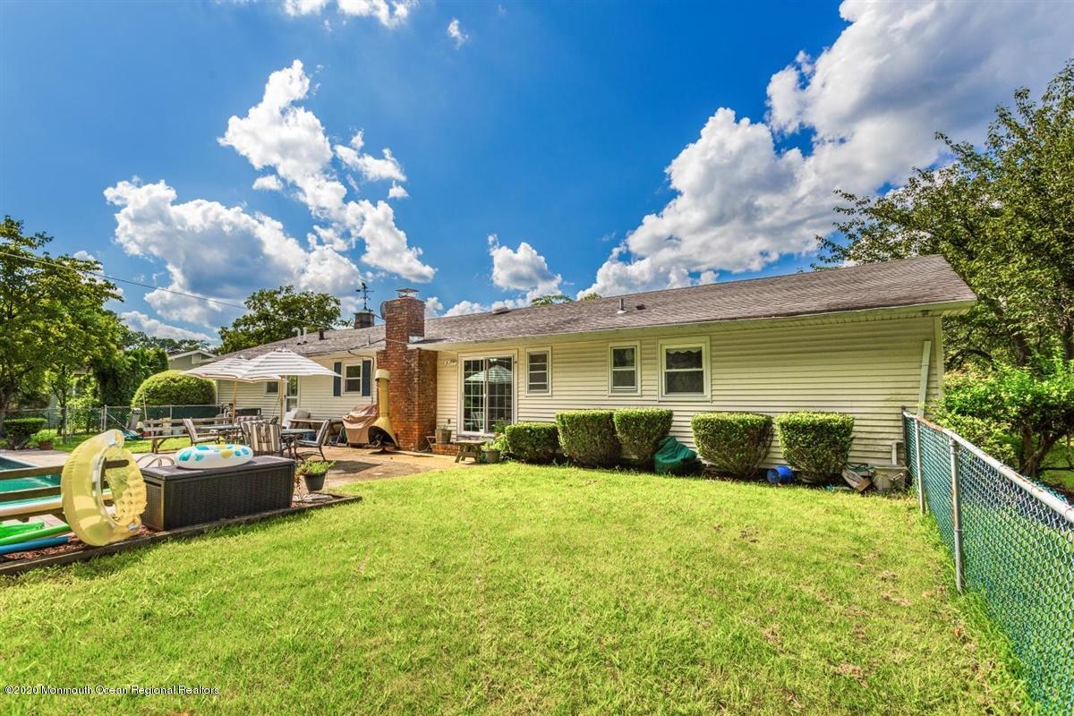 1219 Clover Road Brick, NJ 08724 - Photo 3 of 35 32-1219Clover_032