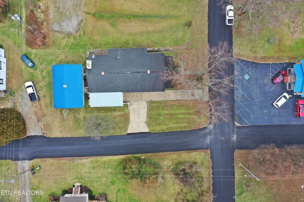 $300,000 | 108 West 1st Avenue, Oneida, TN 37841