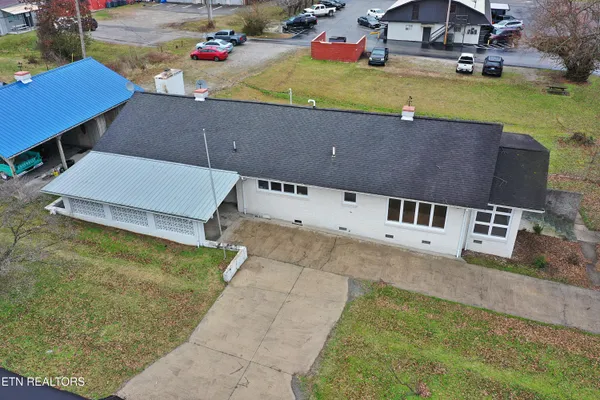 $300,000 | 108 West 1st Avenue, Oneida, TN 37841
