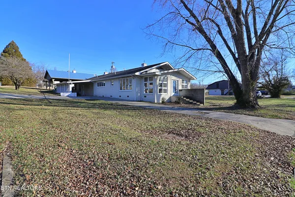 $300,000 | 108 West 1st Avenue, Oneida, TN 37841