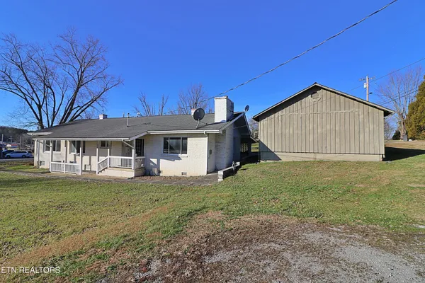 $300,000 | 108 West 1st Avenue, Oneida, TN 37841