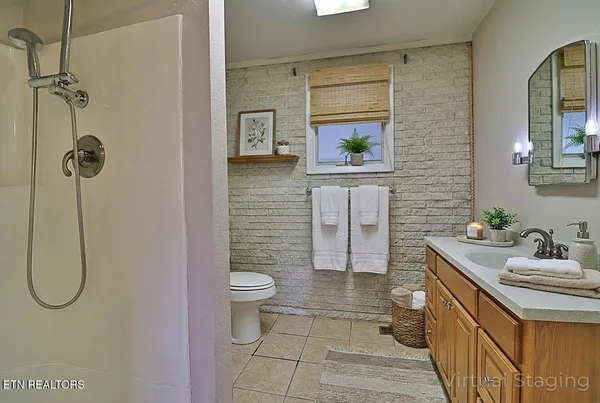 $300,000 | 108 West 1st Avenue, Oneida, TN 37841