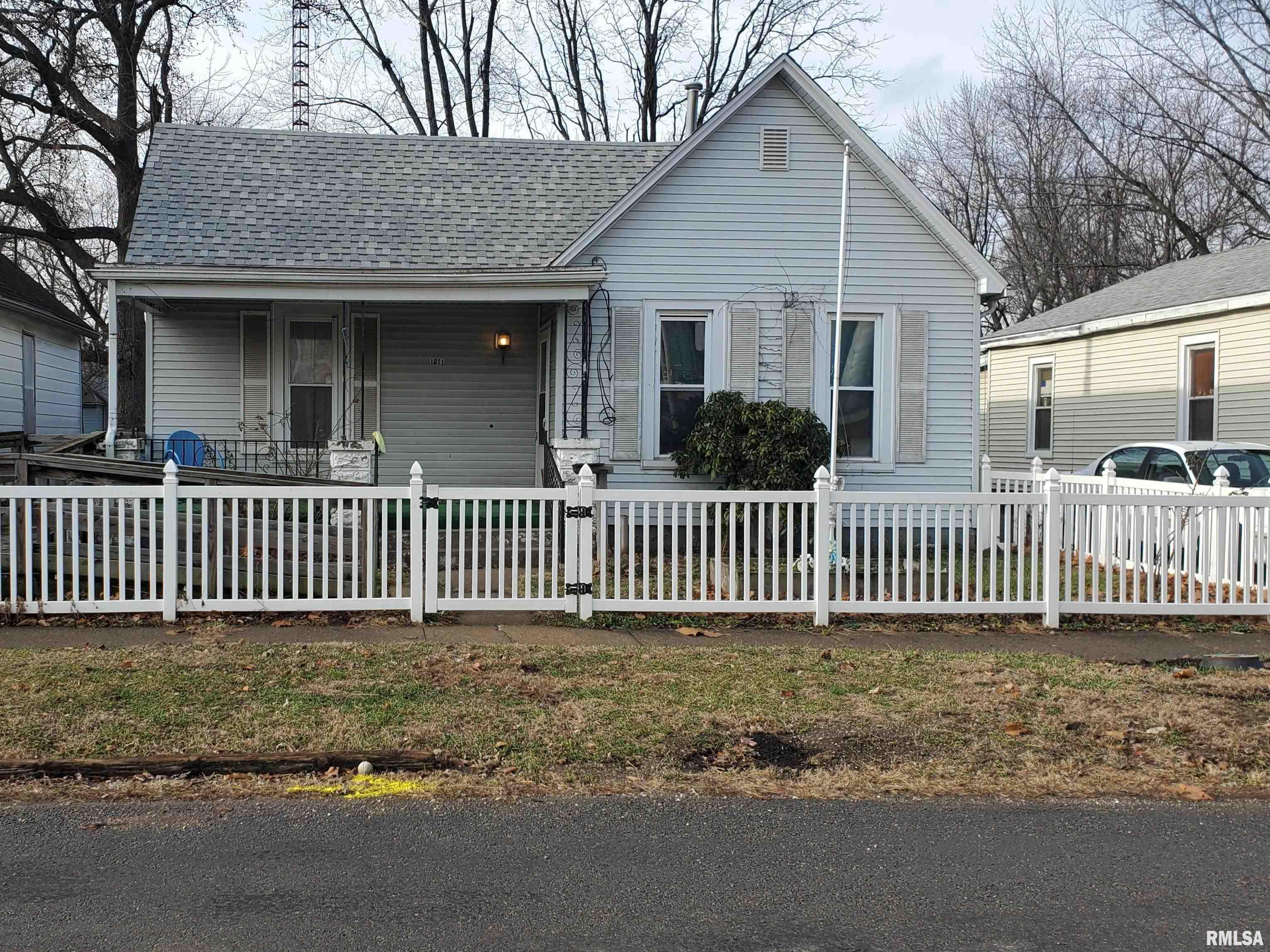 1011 North 15th Street Springfield, IL 62702 - Photo 1 of 17