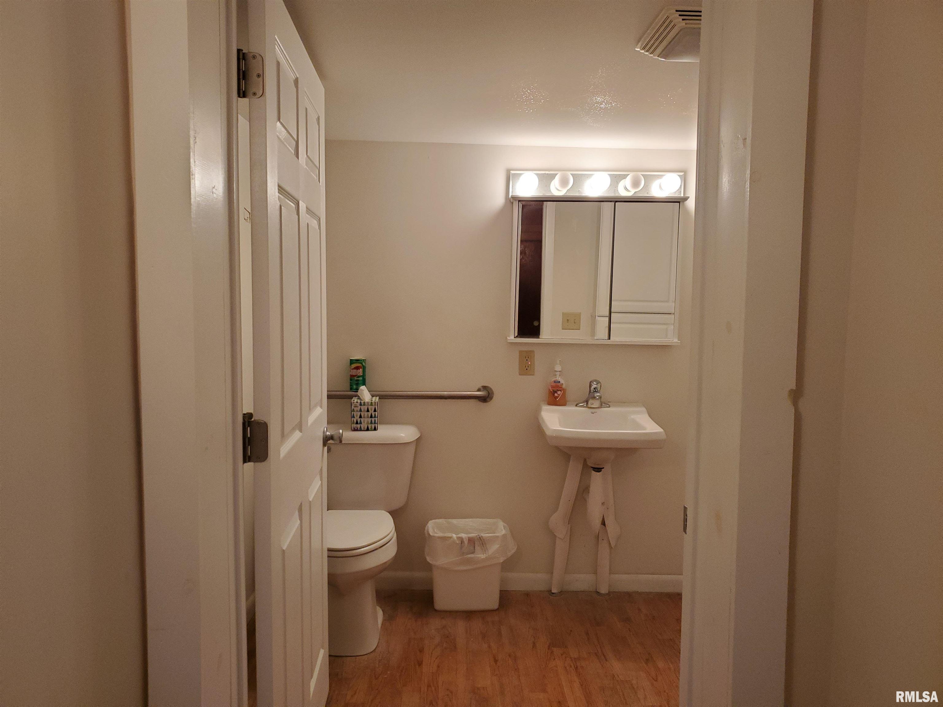 1011 North 15th Street Springfield, IL 62702 - Photo 9 of 17