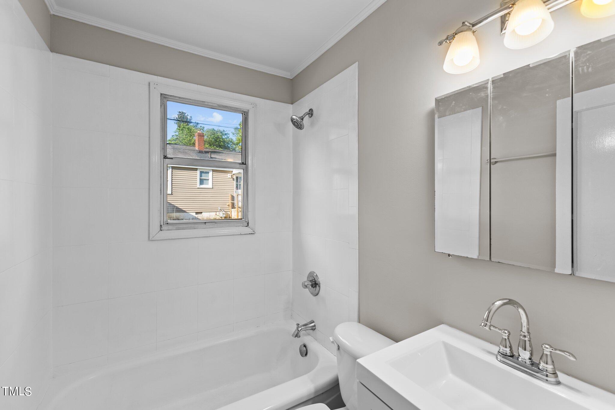 2704 McNeil Street Raleigh, NC 27608 - Photo 10 of 15 20-web-or-mls-IMG_2623