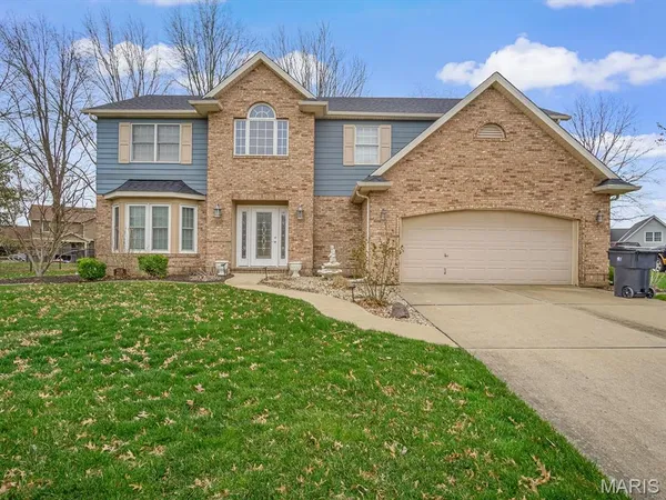 $385,000 | 218 Winterberry Drive, Belleville, IL 62220