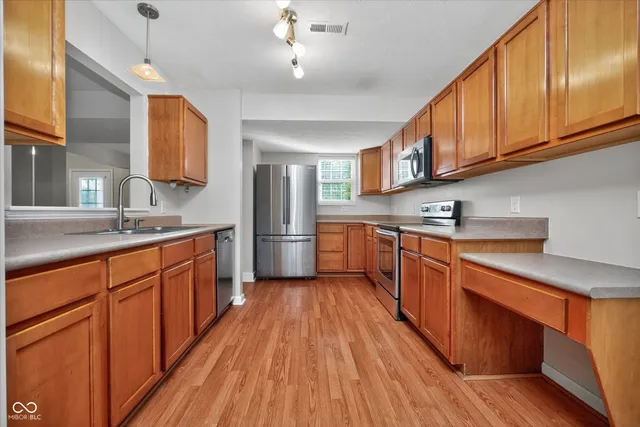 $395,000 | 11502 Hearthstone Drive, Fishers, IN 46037