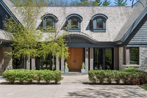 $3,950,000 | 2201 Isengard Lane, Minnetonka, MN 55305