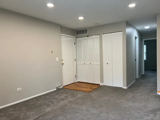 $1,850 | 652 Mallard Court, Unit C1, Bartlett, IL 60103