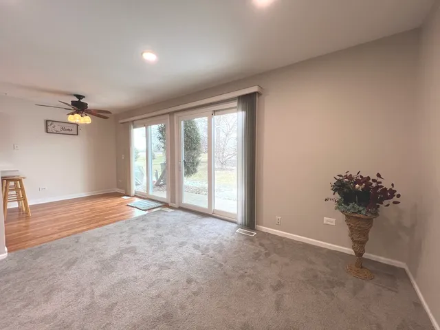 $1,850 | 652 Mallard Court, Unit C1, Bartlett, IL 60103