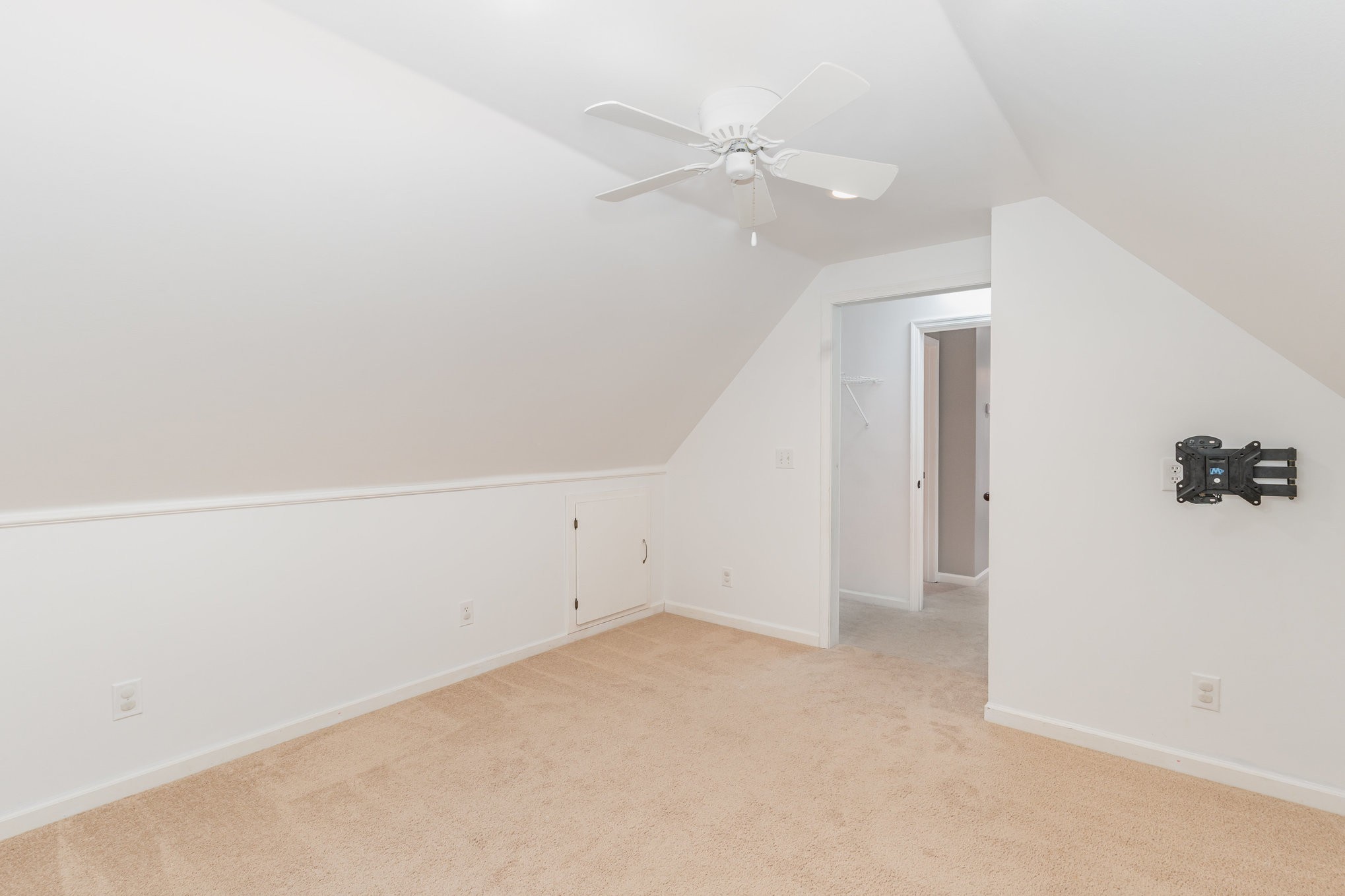 2822 Apache Moon Terrace Murfreesboro, TN 37127 - Photo 22 of 31 an empty room with a ceiling fan and carpet