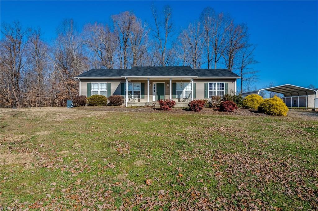 811 Pinewood Road Reidsville, NC 27320 - Photo 2 of 23