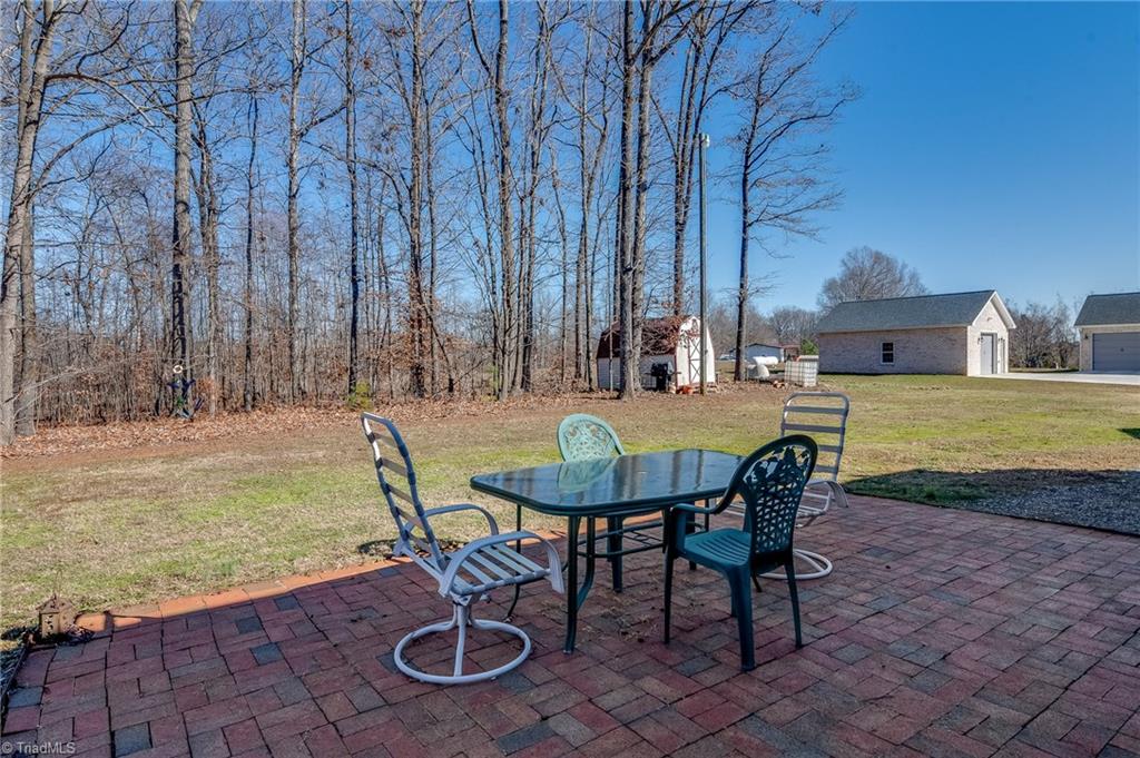 811 Pinewood Road Reidsville, NC 27320 - Photo 21 of 23