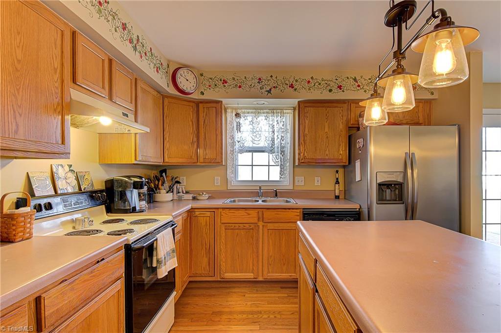 811 Pinewood Road Reidsville, NC 27320 - Photo 8 of 23