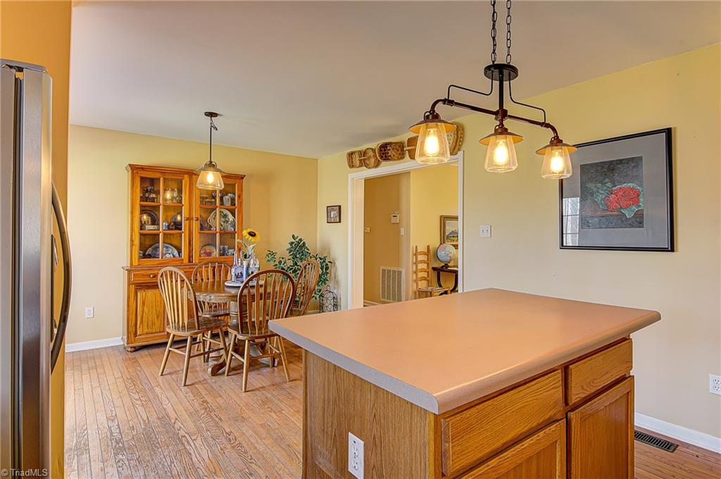 811 Pinewood Road Reidsville, NC 27320 - Photo 9 of 23